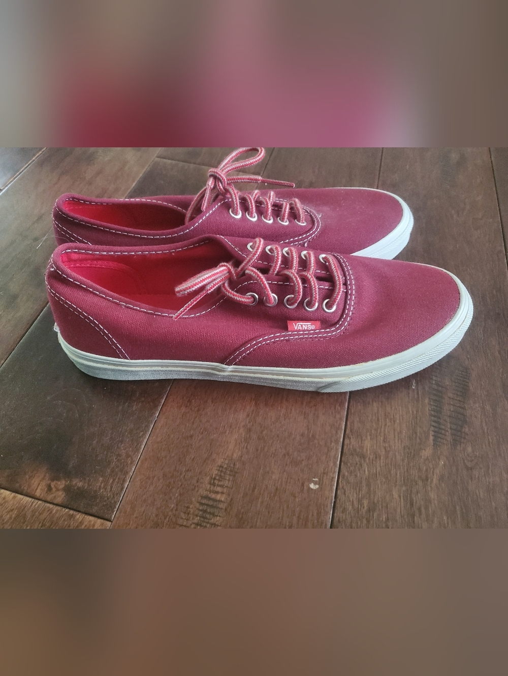 Vans Low-Top Canvas Sneakers in Burgundy Size 9 Mens
